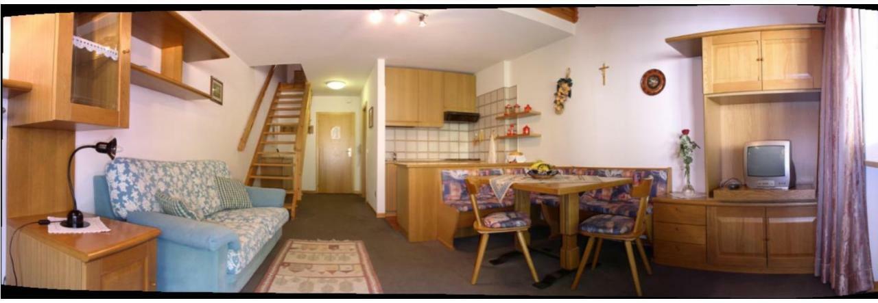 Appartamenti Bernard Sas Canazei Extérieur photo